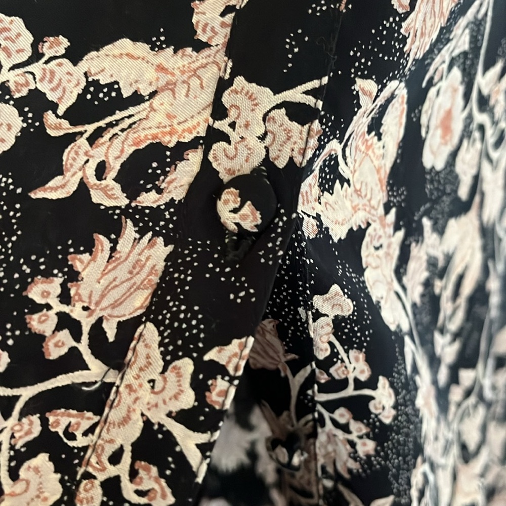 CREAM Dress - Picture 6 of 9